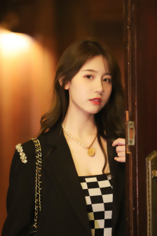 爹我是你亲生闺女啊